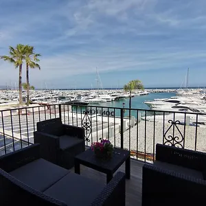 Luxury Front Line In Puerto Banus Apartment